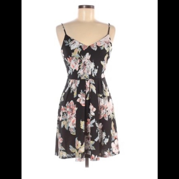 Soprano Dresses & Skirts - Floral dress